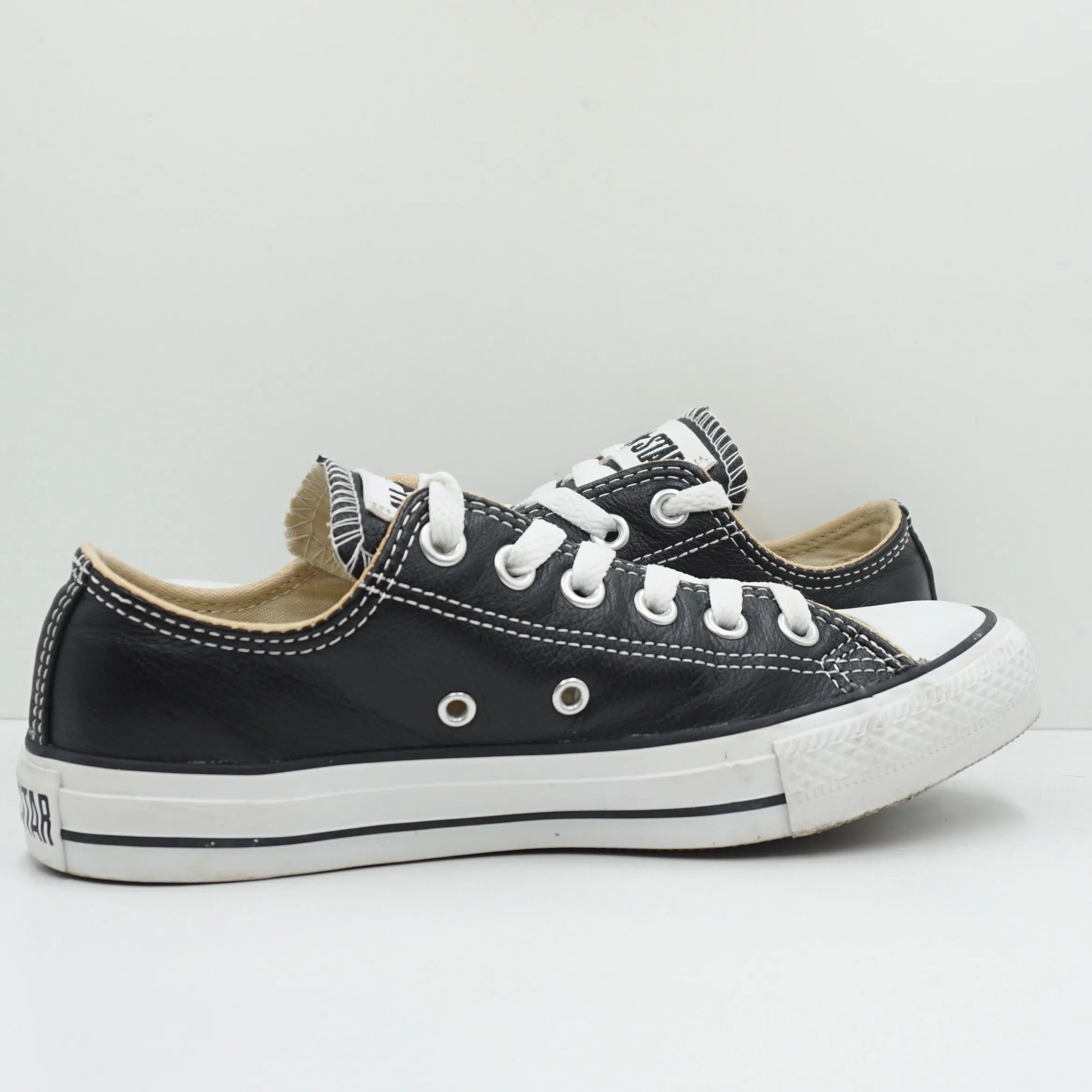 Converse Chuck Taylor All Star Low Black Leather