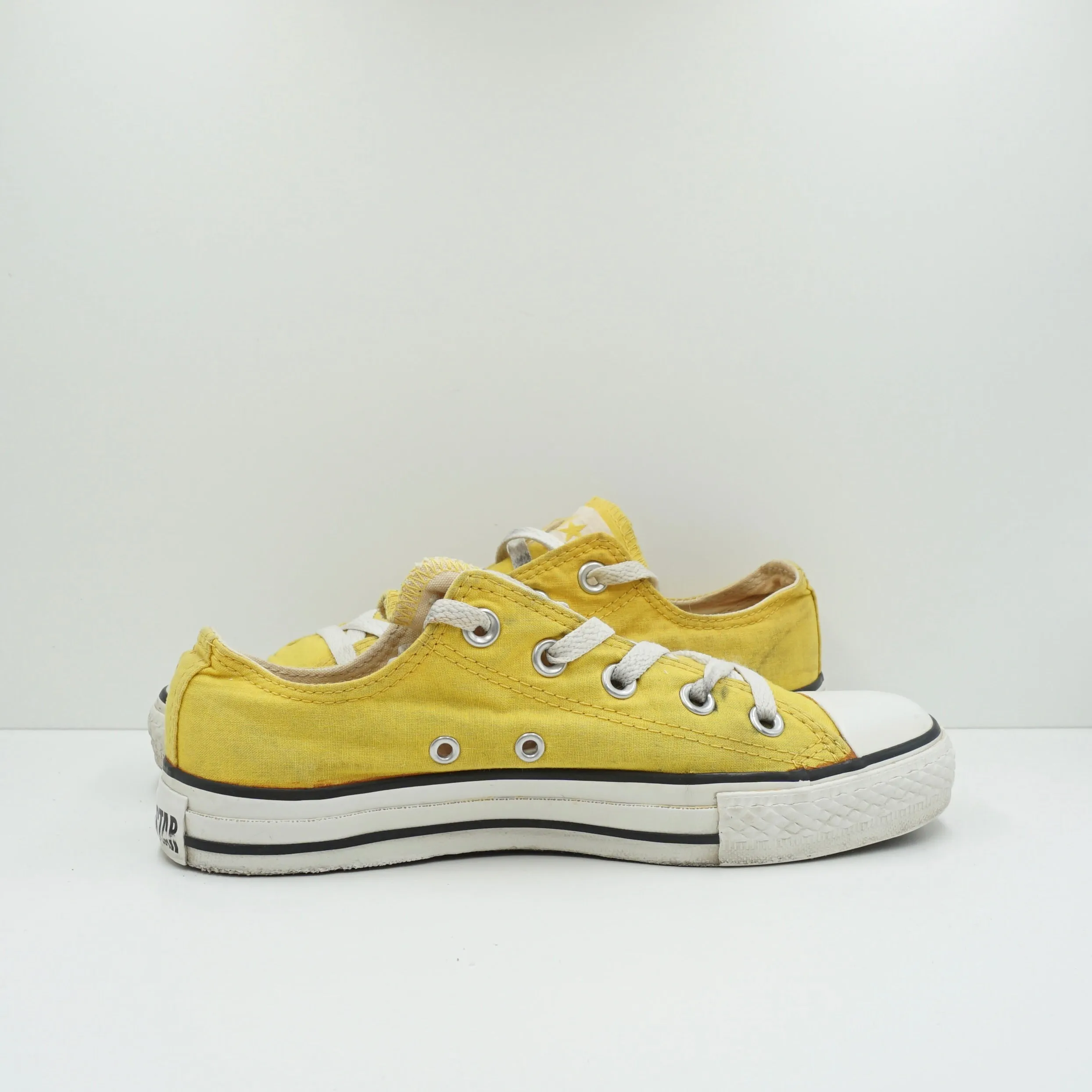 Converse Chuck Taylor Low Yellow