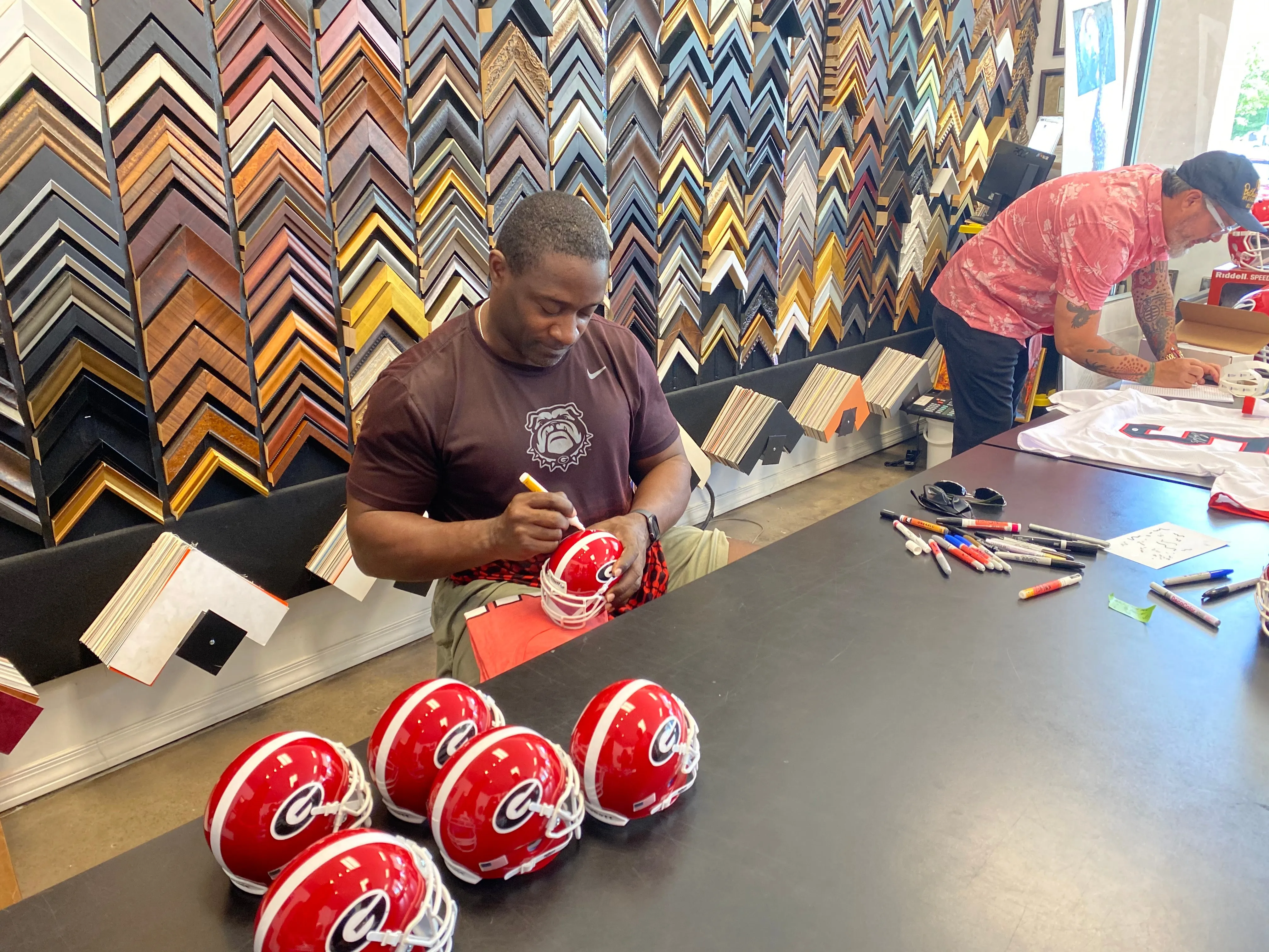 Garrison Hearst Autographed/Signed Georgia Bulldogs Go Dawgs Schutt NCAA Mini Helmet