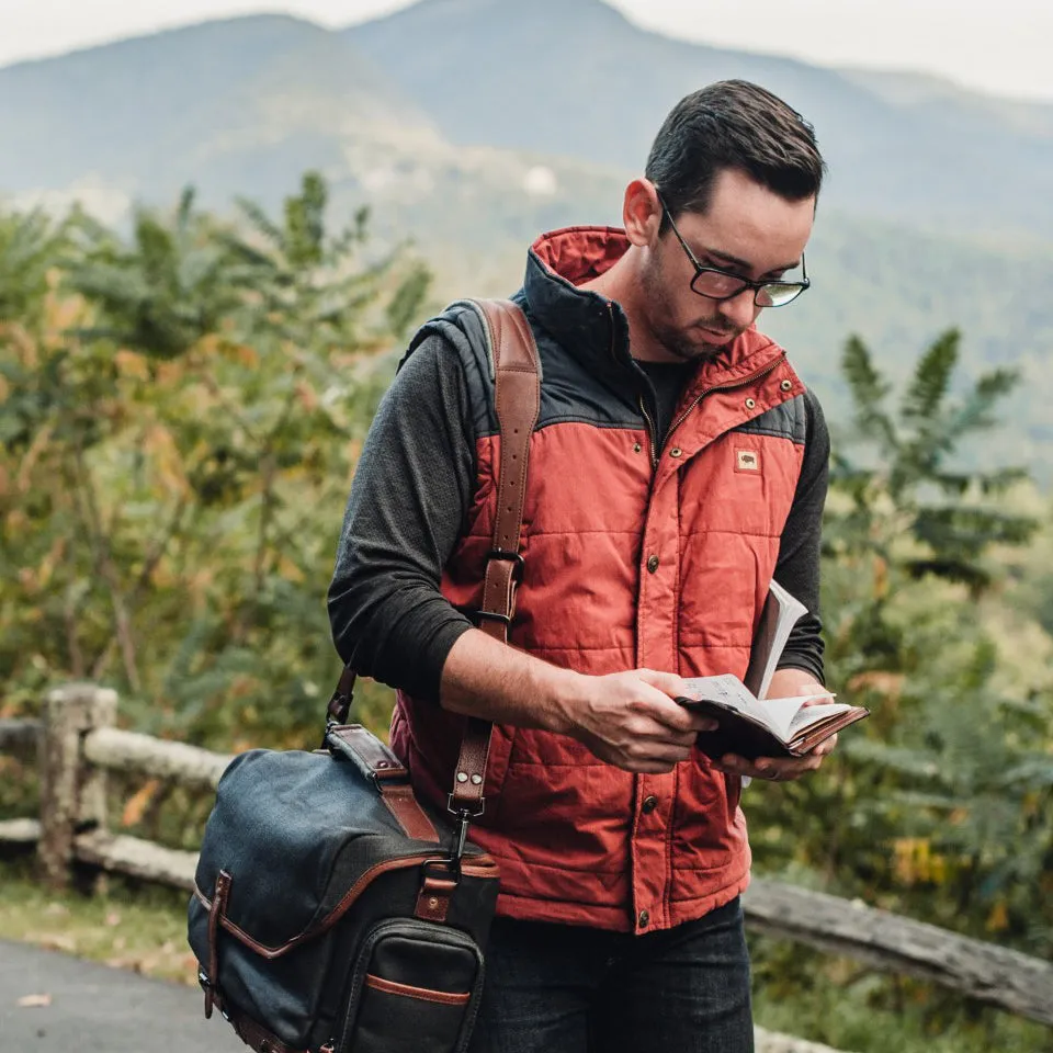 Hudson Vest | Red & Navy