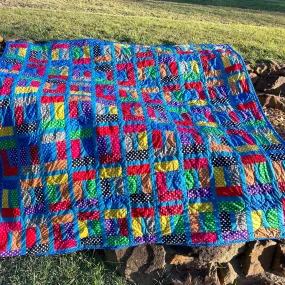 Key Hole Quilt Finished Size 60 x 64 Approx