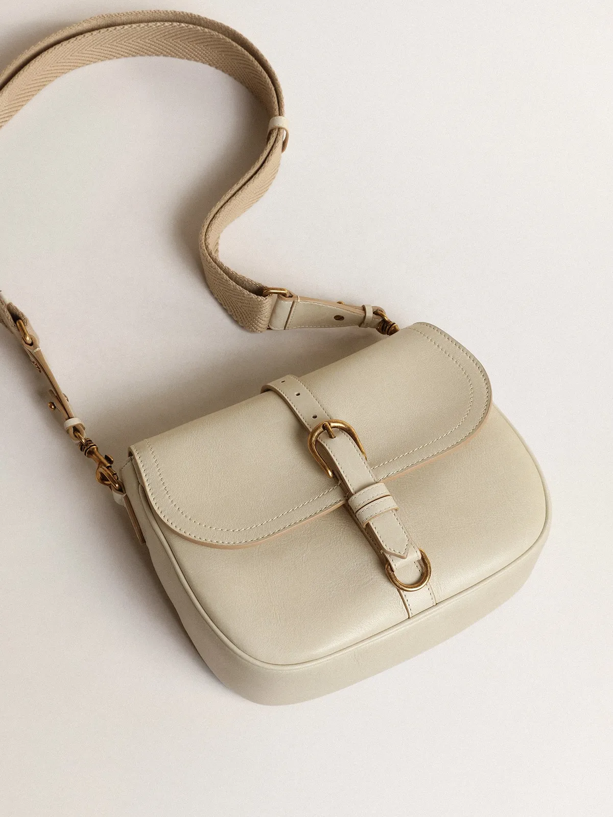 Medium Sally Bag in porcelain leather with buckle and contrasting shoulder strap