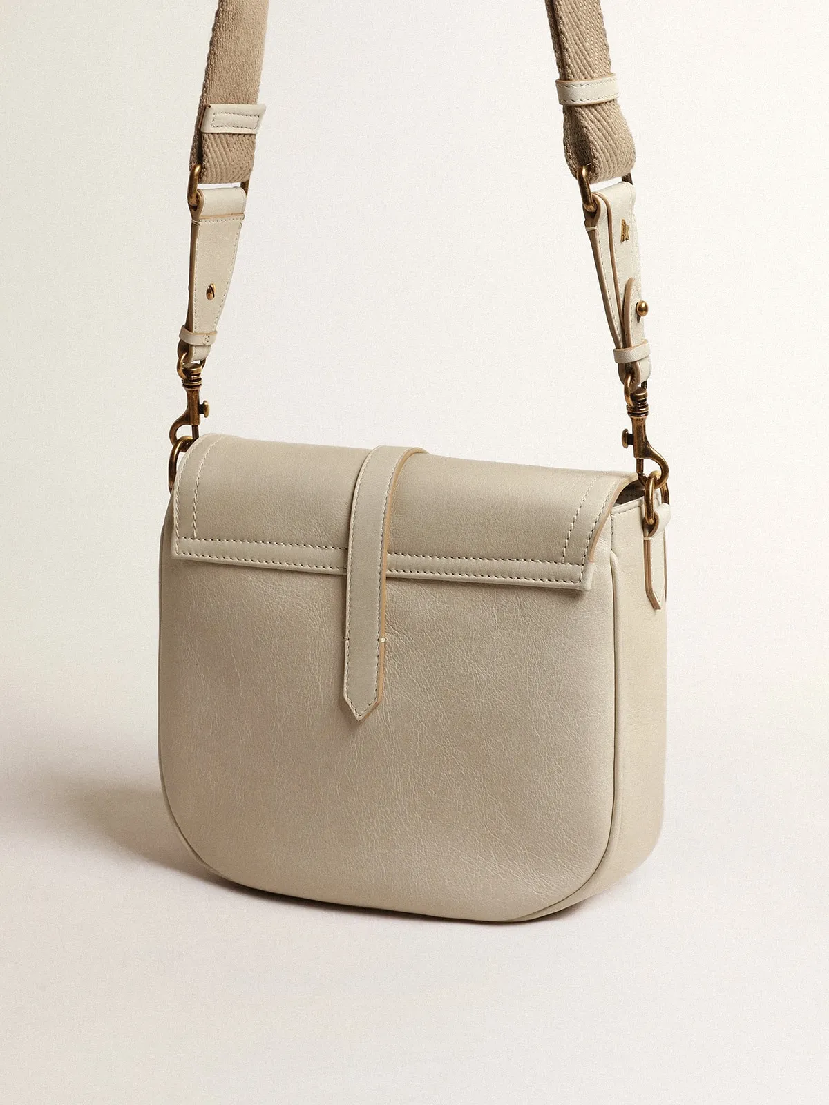 Medium Sally Bag in porcelain leather with buckle and contrasting shoulder strap