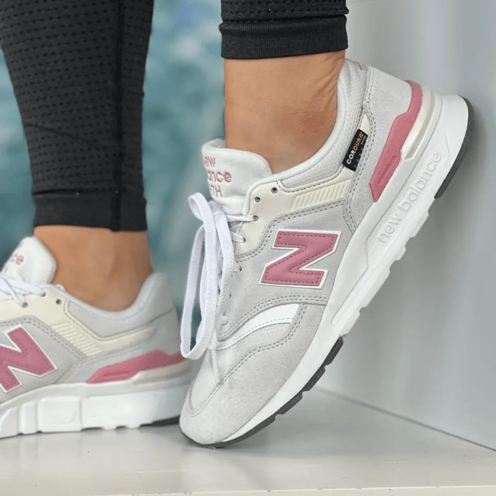 New Balance Womens 997 Lifestyle in Pale Grey with Pink