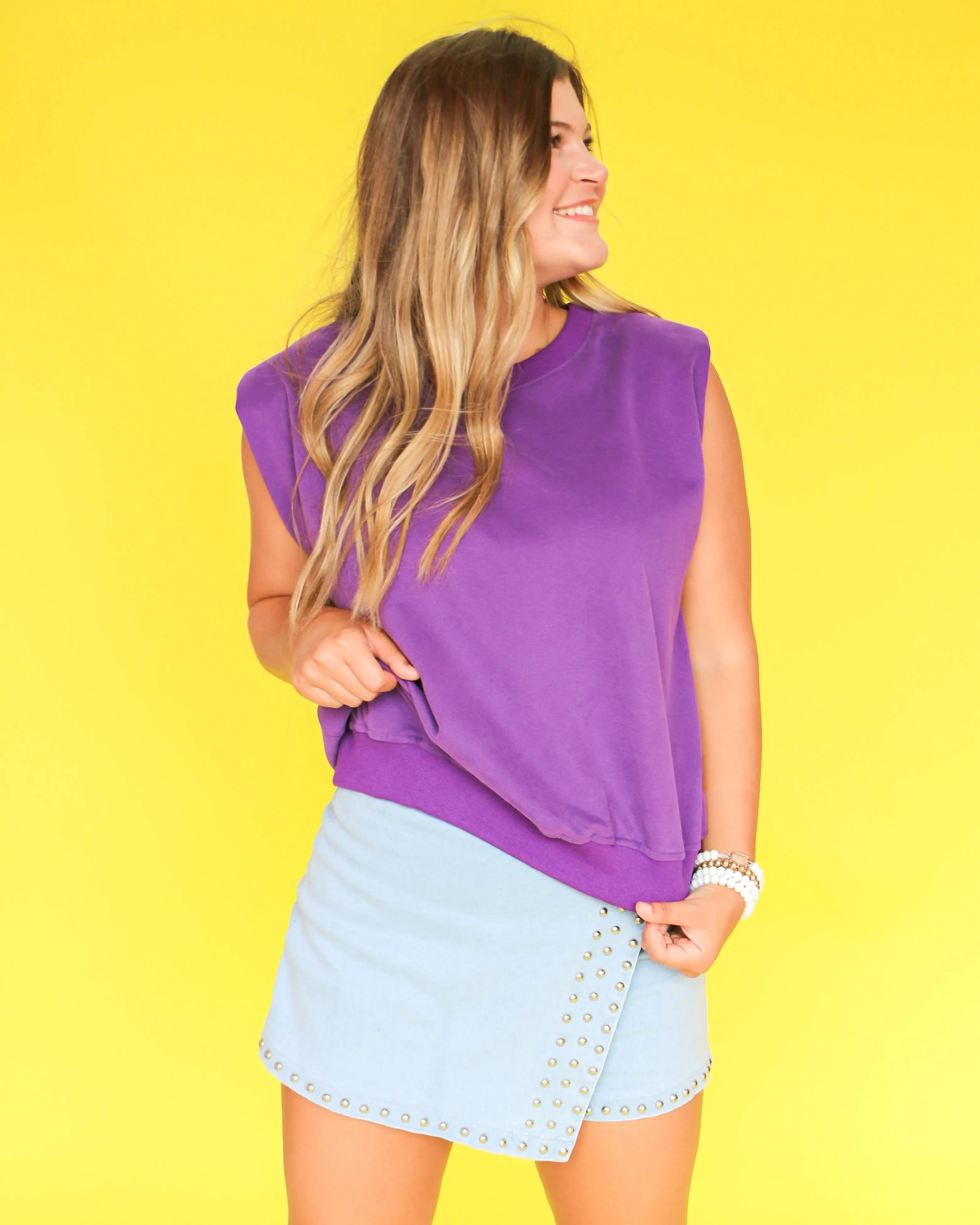 Padded Shoulder Round Neck Sleeveless Top in Purple