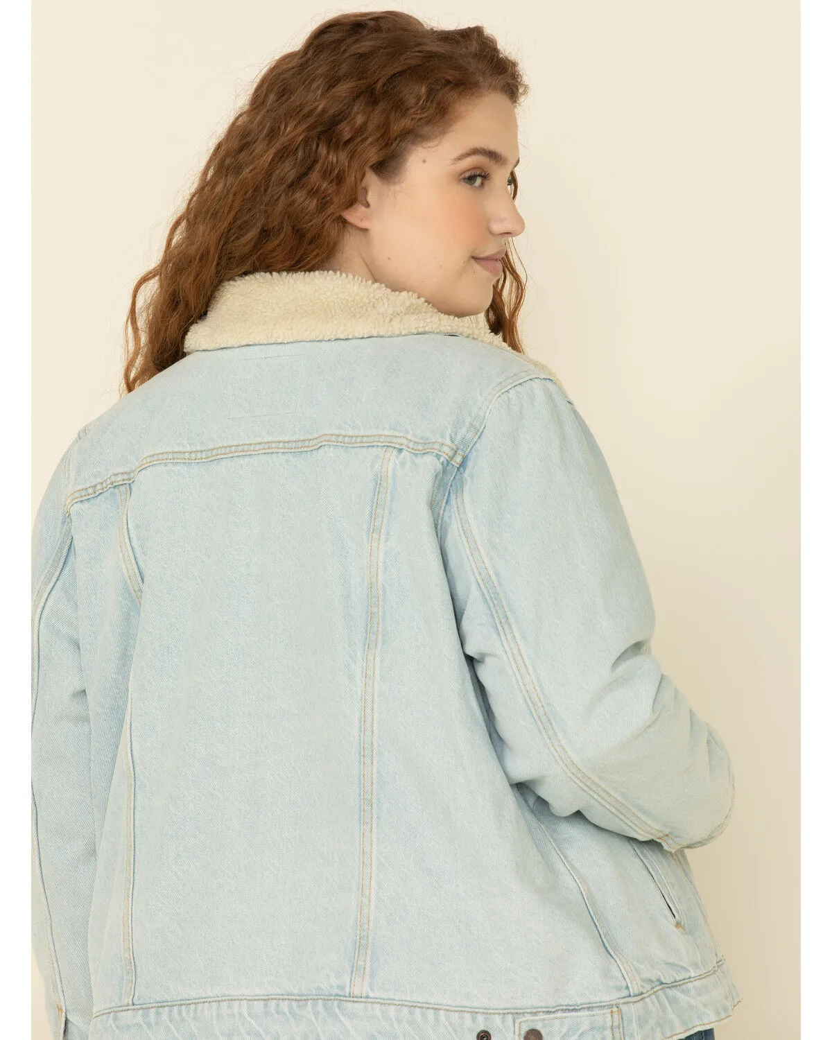 Product Name:  Levi's Women's Light Wash Sherpa Lined Collar Jacket