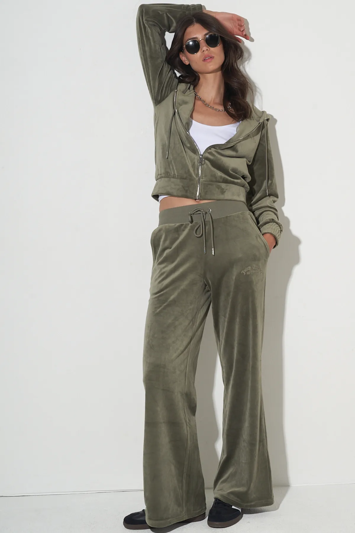 WIDE-LEG VELOUR TRACK PANTS IN OLIVE GREEN